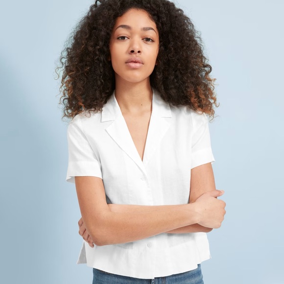 Everlane Tops - 🏷 everlane white linen notch shirt sleeve shirt